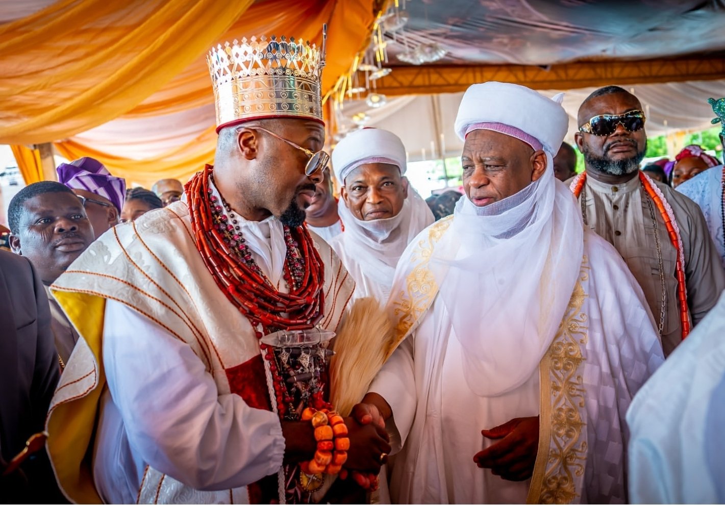 LE PLUS GRAND MARABOUT DES DOM TOM